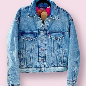 Levi’s NWT Jean Trucker Jacket women M Pink Padded Liner Vintage 70s Inspired